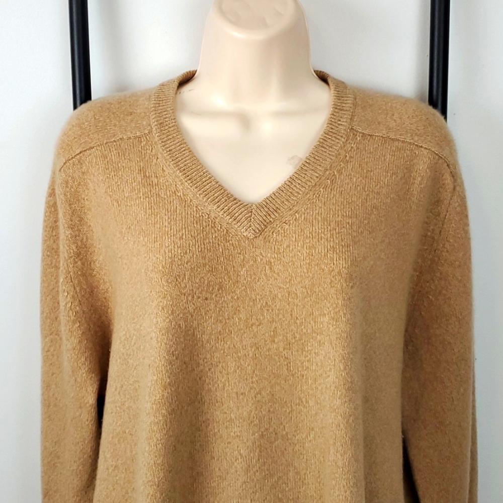 Grant Thomas rwo ply tan cashmere sweater v-neck men size M